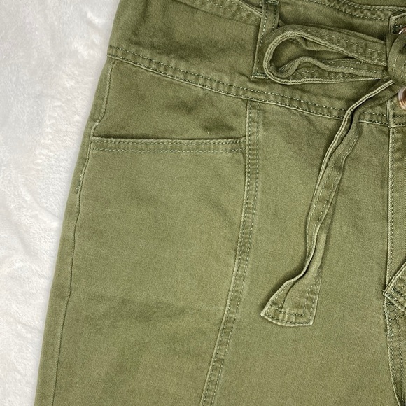 BLU Pepper Day To Day Green Belted Pants Women’s Size 30 - Picture 3 of 13